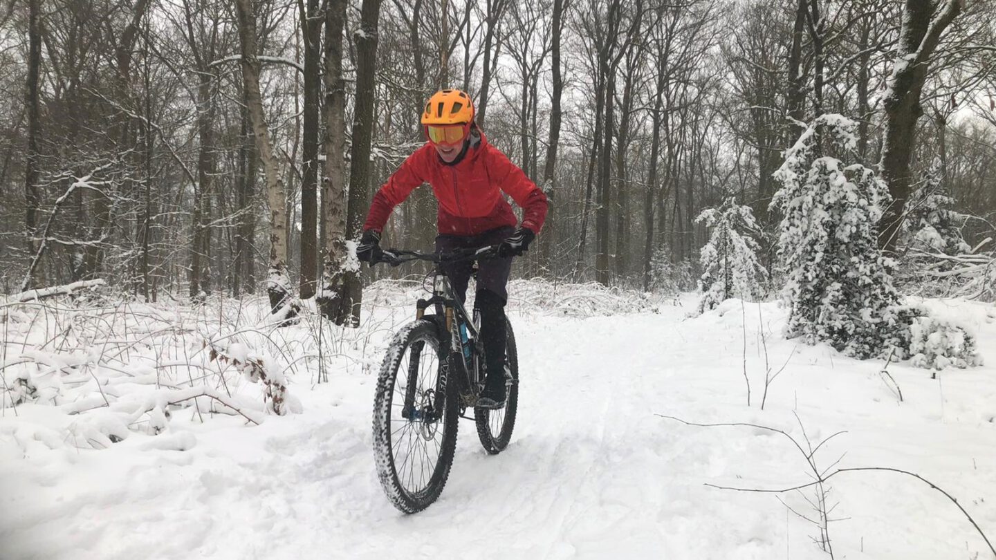 Mountainbiken-in-de-sneeuw-7